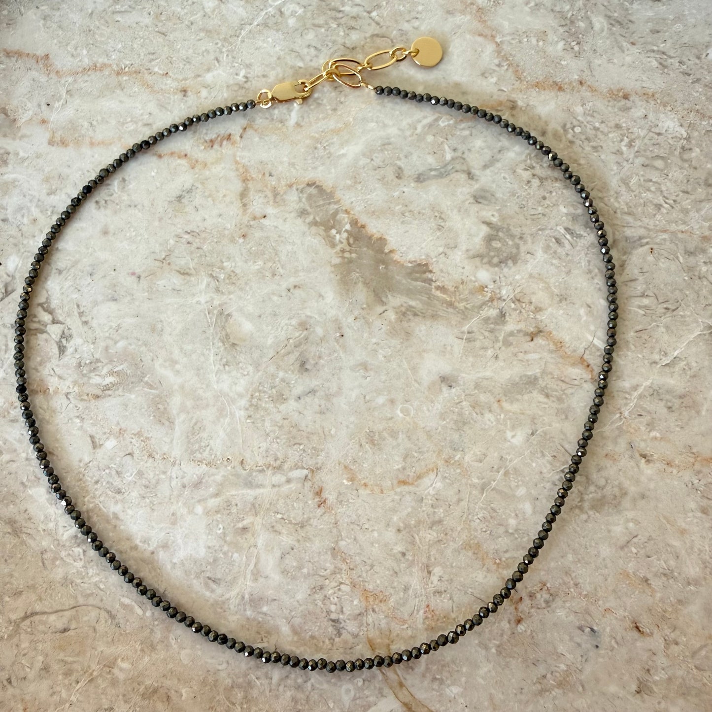 Collier mini perles pyrite