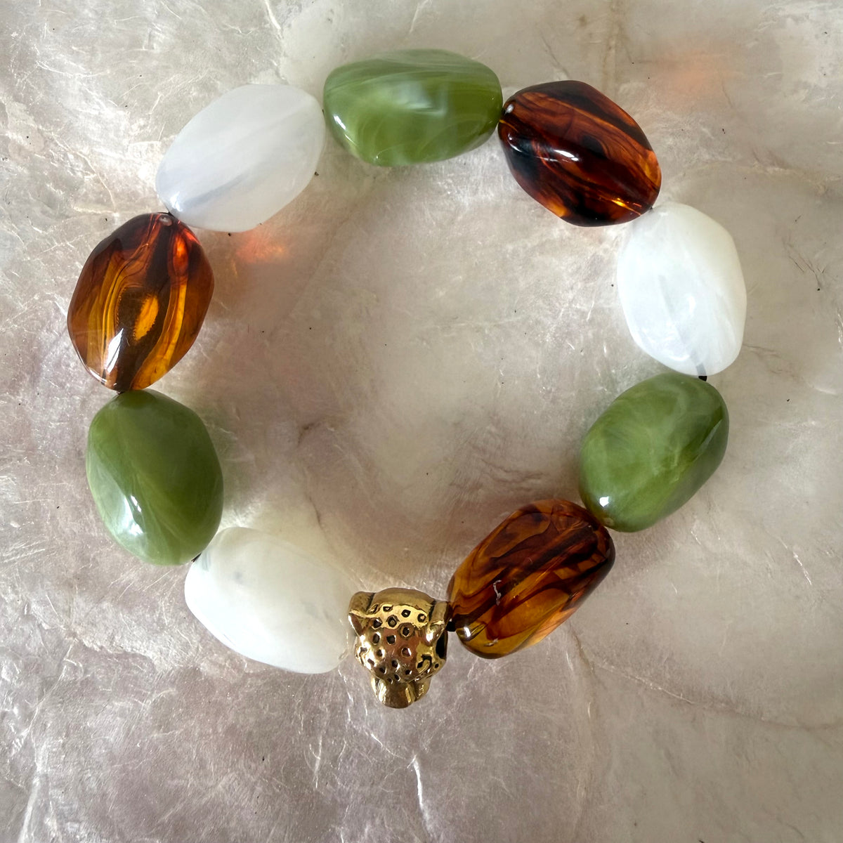 Bracelet léopard galets vert pomme