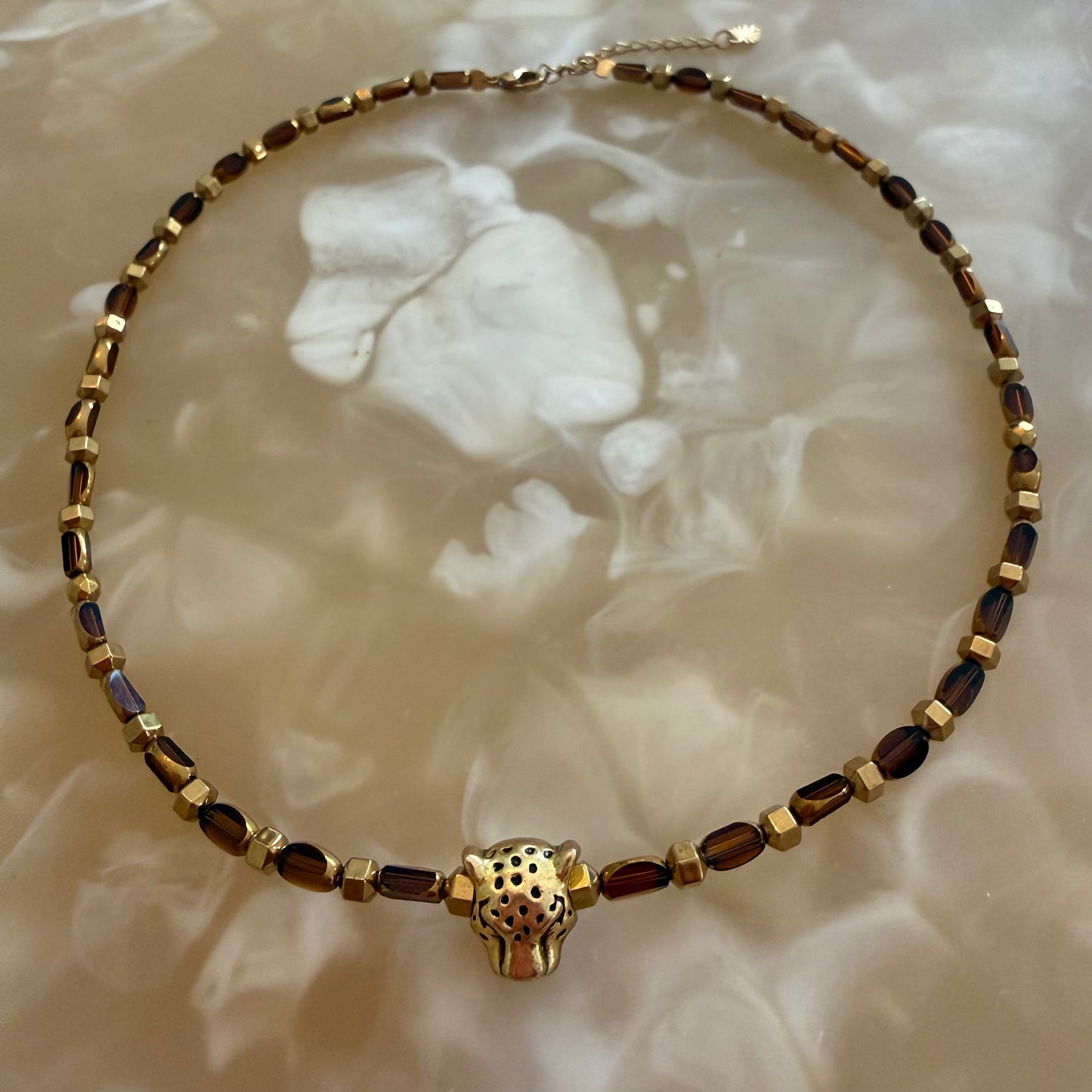 Collier Sauvage marron foncé