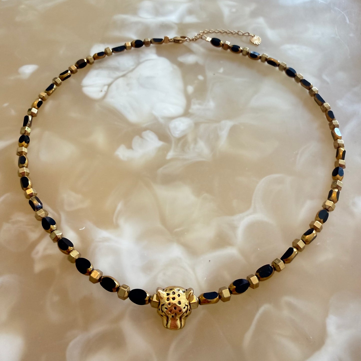 Collier Sauvage marron noir