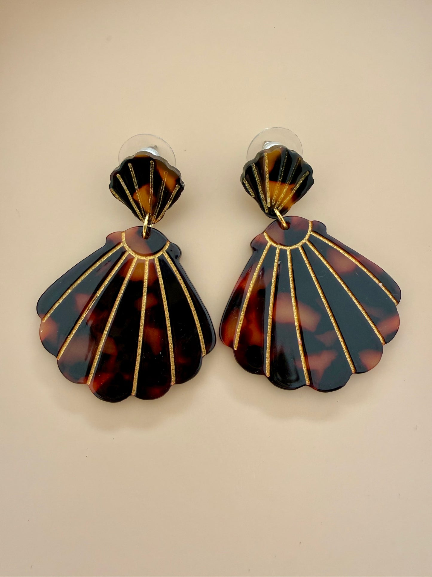 Boucles d’oreilles coquillage écaille